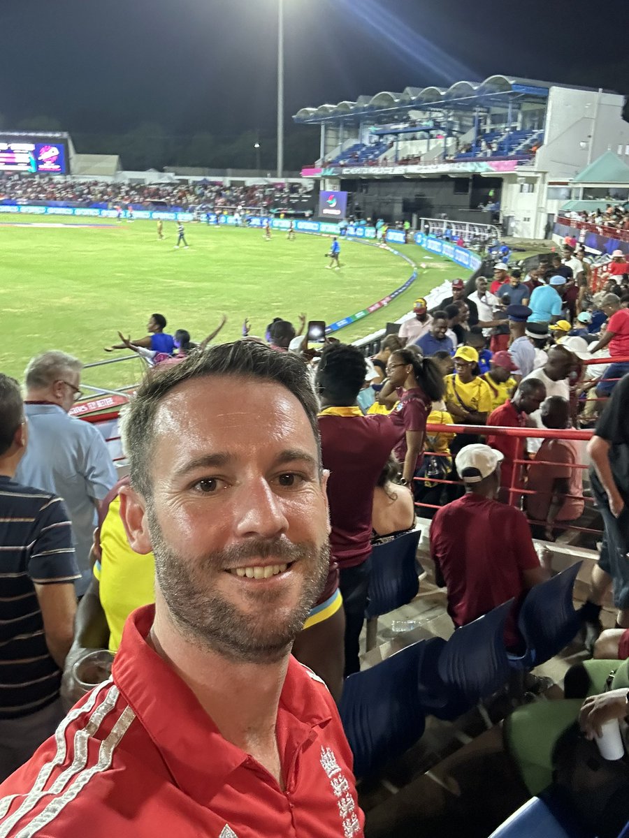 seymour_dan's tweet photo. Cricket in the Caribbean, there’s nothing better.
#winveng #t20worldcup #bbccricket #stlucia https://t.co/jKM27b9ERZ