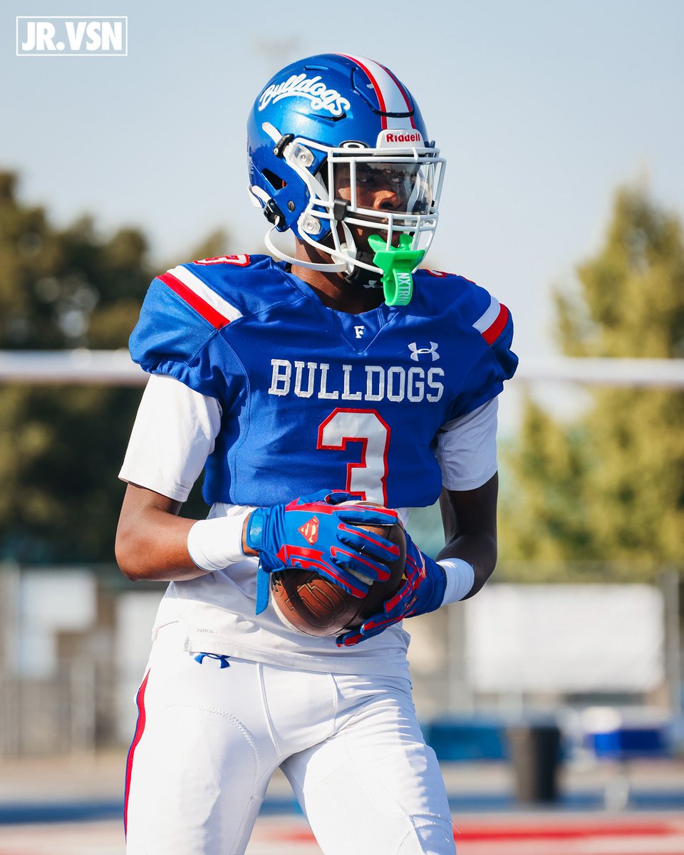 Go support Folsom High School Football by giving to the Bulldogs team fundraiser presented by <a href="/eTeamSponsor/">eTeamSponsor | Online Team Fundraiser</a>! 👉 ets.rocks/3z7Xkup
