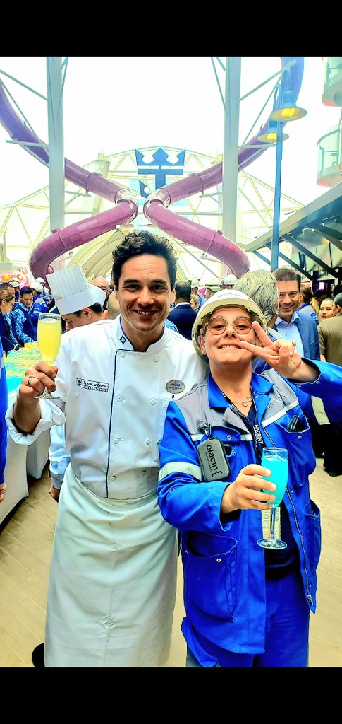 cantaigorpedro's tweet photo. Celebrate the Utopia of The Seas. #utopiaoftheseas https://t.co/MhYvXTDxiy