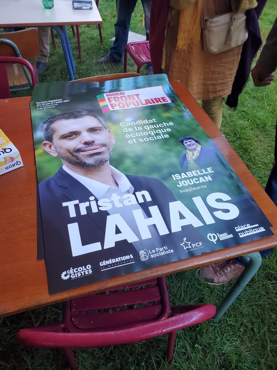 AvecTristan's tweet photo. Très beau moment de rencontre ce soir à #Guipel à l'invitation de ma suppléante Isabelle Joucan, maire de la commune, et des nombreuses et nombreux citoyens qui se sont spontanément organisés en collectif local soutien du #NouveauFrontPopulaire ! #circo3502 https://t.co/4IsMxJFUoU