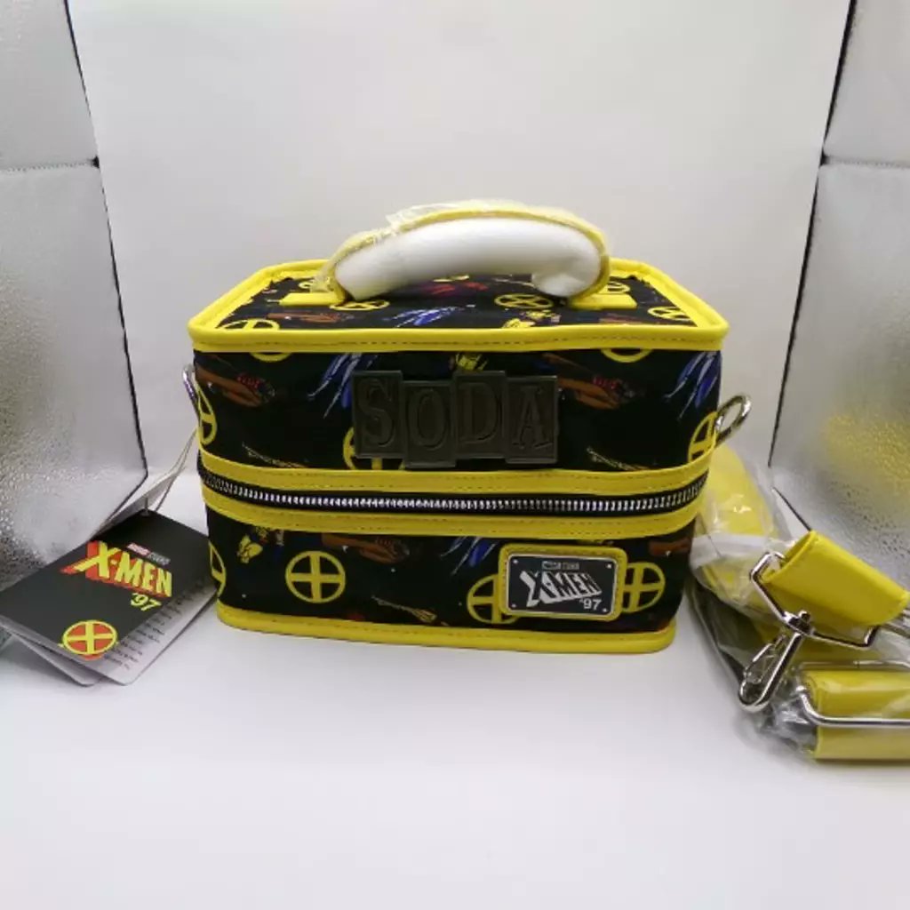 BLCollectible's tweet photo. X-Men ’97 Loungefly Funko Soda Cooler Only Marvel *No Sodas*

https://t.co/FfCEZc8BPL

#XMen97 #Loungefly #FunkoSodaCooler #Marvel #NoSodas #FunkoCollector #PopVinyl #ToyCollector #MarvelCollectibles #ExclusiveMerch #LimitedEdition #RareFinds #PopCulture #ComicBookFans https://t.co/DRqd6c15pa