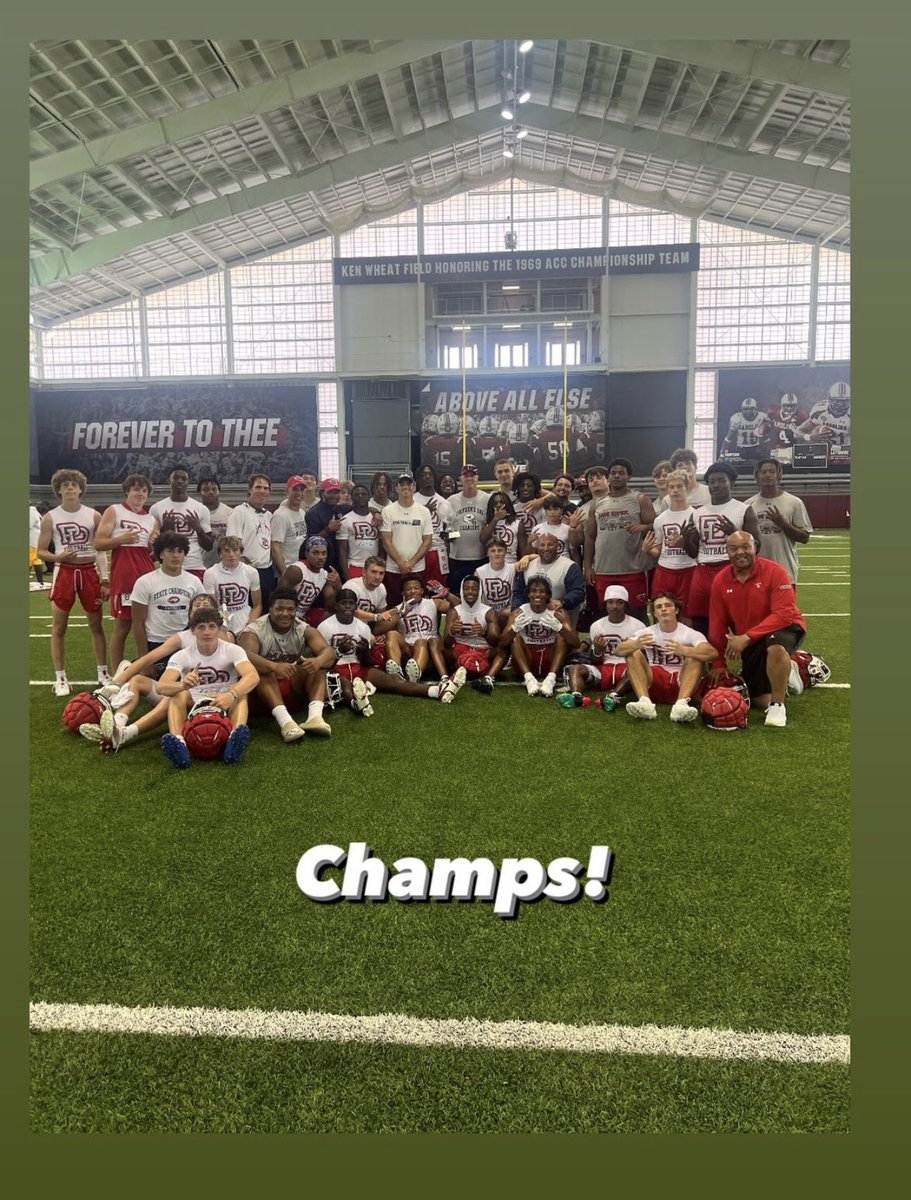 CarterPilon2's tweet image. 7x7 Champs - PD Chargers. Great day at University of South Carolina #hardworkworks @ChadGrier_ @PDS_ChargersFB @iKingGreen @GamecockFB