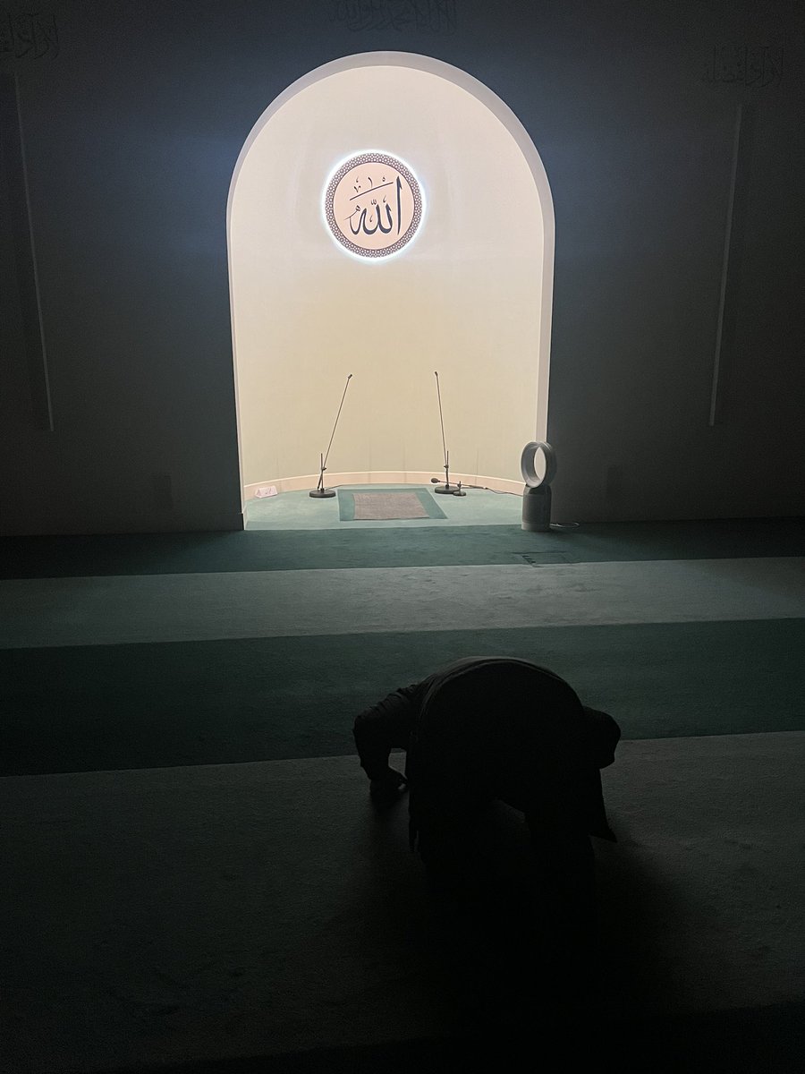 OshazB7's tweet photo. Holy is He who watches over me 🧎🏾‍♂️ https://t.co/VCNOfYLZN1