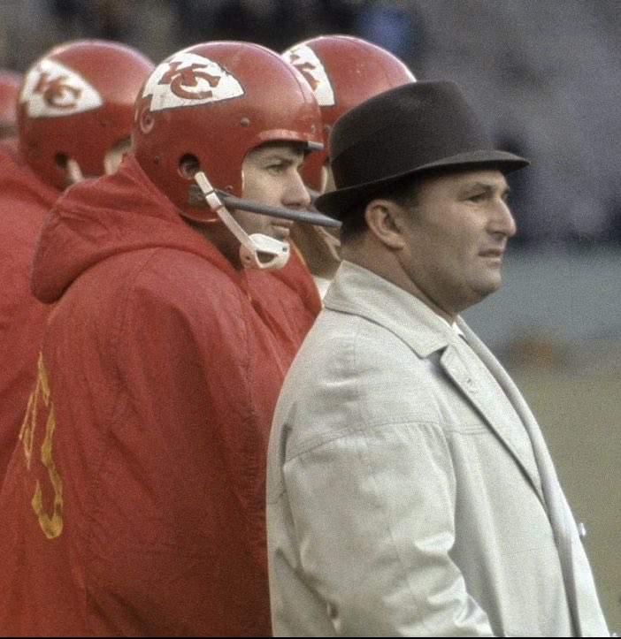 Vintage KCChiefs tweet media