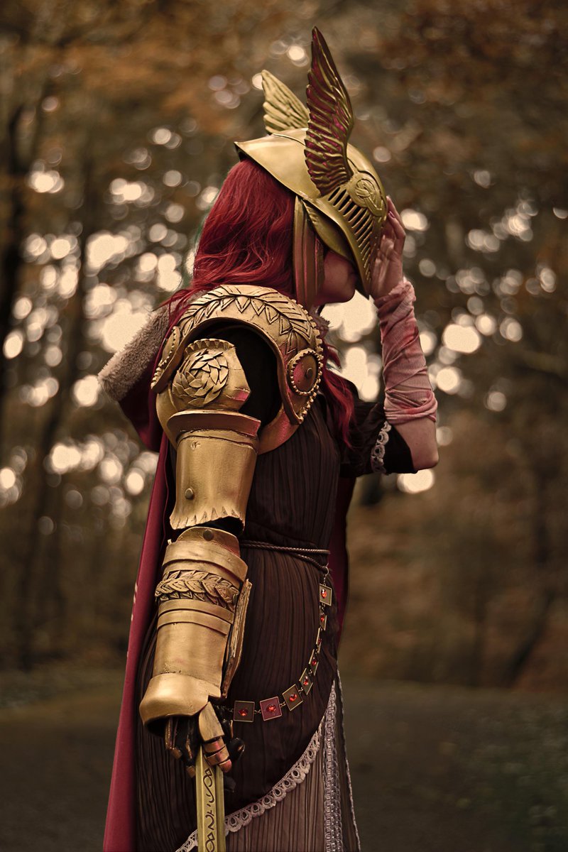 KimyGames's tweet photo. Vuelvo a las tierras intermedias para el dlc, estare jugando en mi twitch/kimygamess 😃🙌
Mi Cosplay de Malenia @ELDENRING
📸 Javi Soto
#EldenRing #malenia #cosplaymalenia #fromsoftware #eldenringshadowoftheerdtree https://t.co/Ryjmcr9GBq