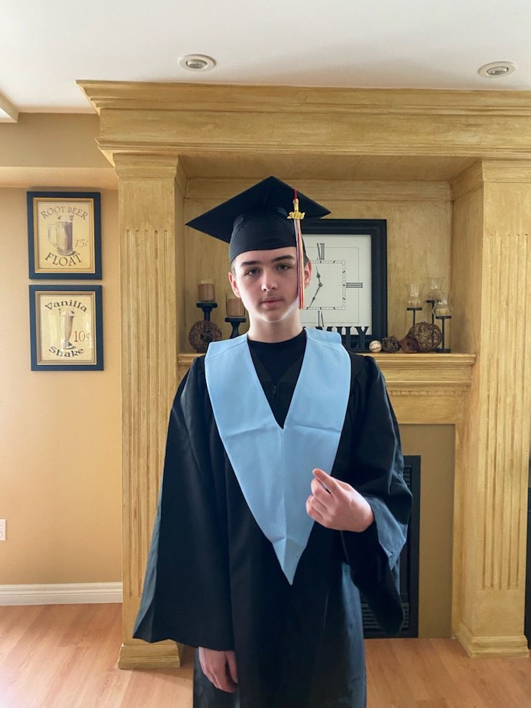 Brlmkr0224's tweet photo. They grow up so fast.... #highschoolgrad #westniagara https://t.co/PdDitR7PQm