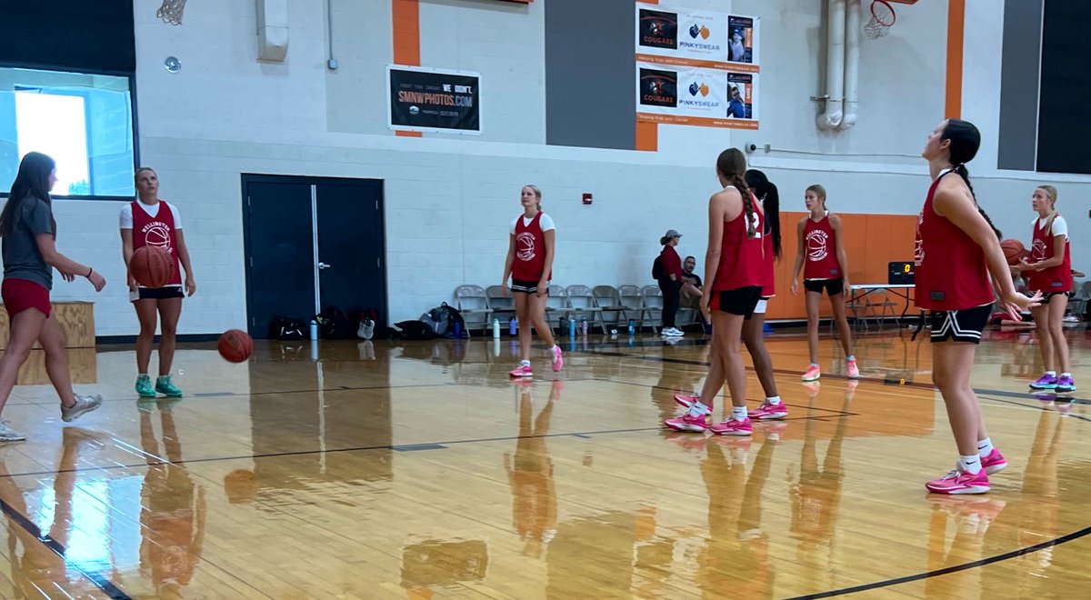 Sunflower Smack Show tweet media