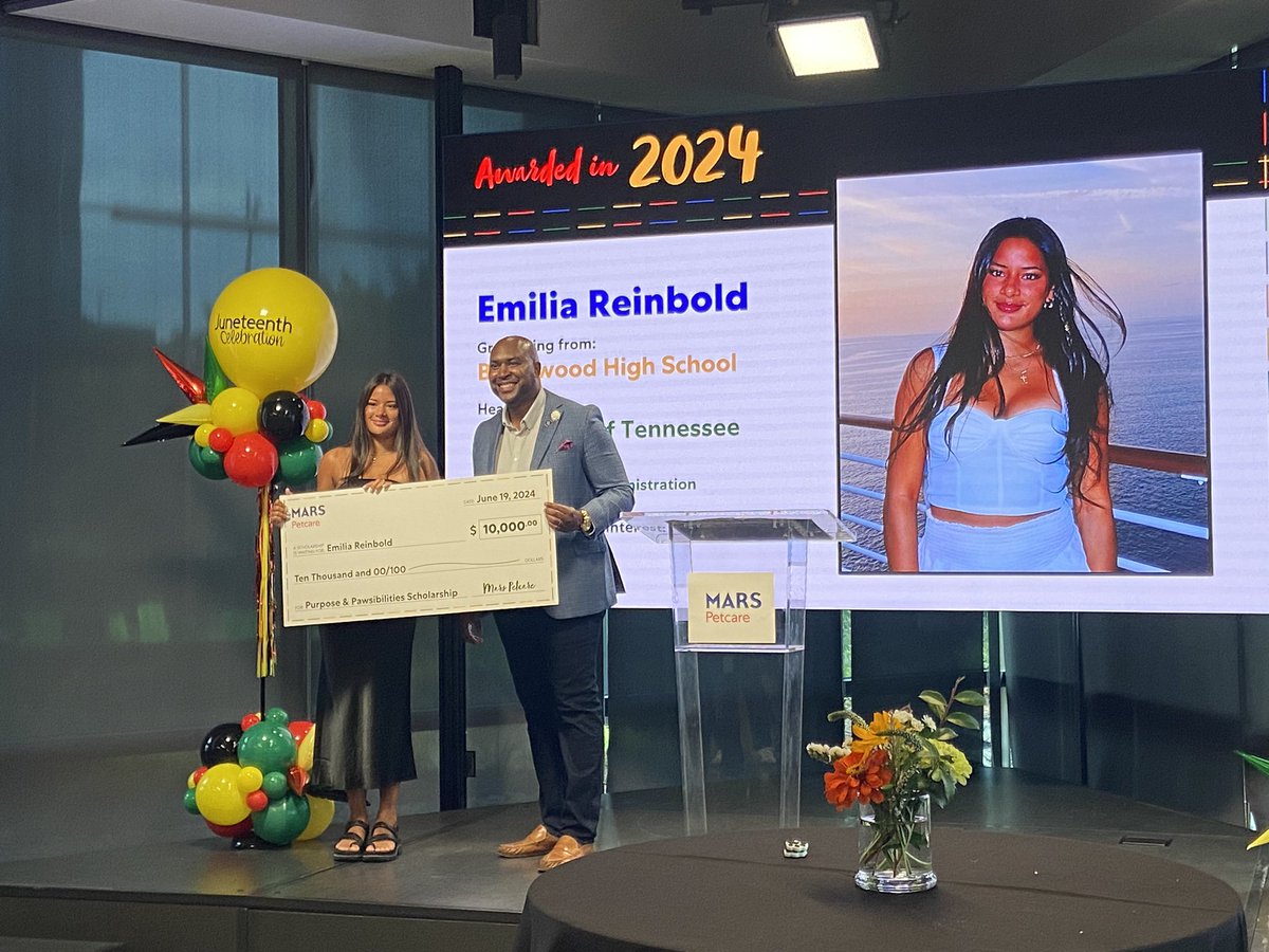 So proud of our Millie Reinbold who just received a $10,000 scholarship from <a href="/MarsPetcareUS/">Mars Petcare US</a>. She was one of 6 selected students! <a href="/wcsCCTE/">wcsCCTE</a> <a href="/WCSedu/">WCS</a>