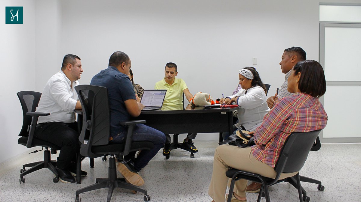 HrsaChiriguana's tweet photo. #HRSATeInforma🗣️| Nos reunimos con los delegados de la Junta directiva de la Asociación de Educadores del Cesar (Aducesar) seccional Chiriguaná para atender sus inquietudes y requerimientos para la prestación de los servicios de salud. https://t.co/2HsDWVuQTO
