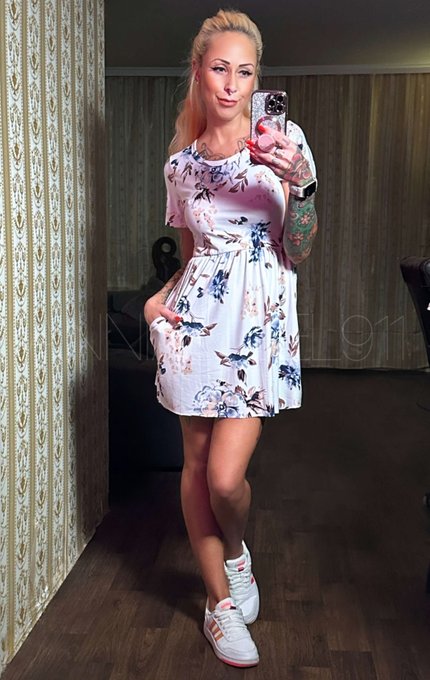 Die Unschuld vom Lande ... 😏😂 Keine Ahnung was ich mir bei dem Teil gedacht hab - habs schon abgeschnitten