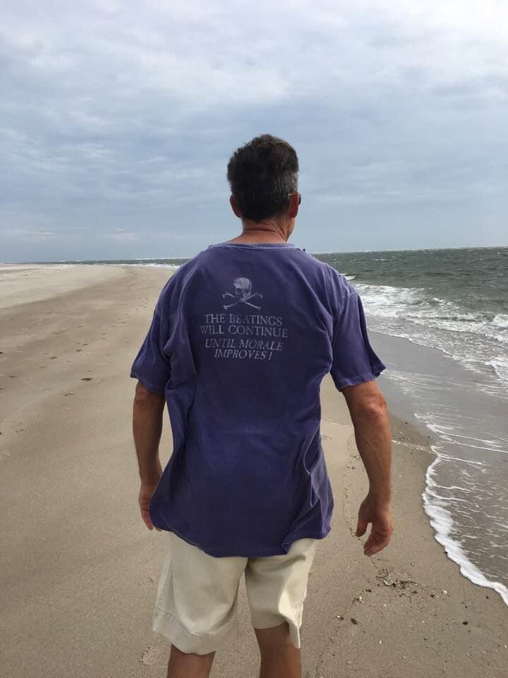 PumpTheJuice's tweet photo. @ECUJungle What I liked about living on @townemeraldisle was/is you can see sunrises 🌅 and sunsets 🌅 from same local!
#runToDaylight https://t.co/iGJSmlZ2se