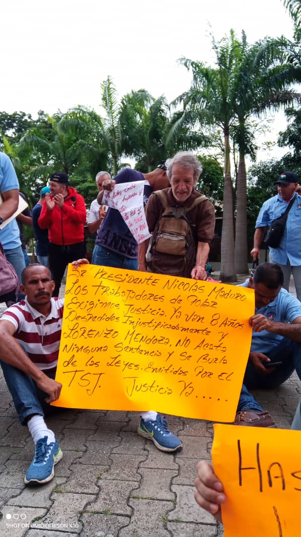 Djcar17's tweet photo. @TSJ_Venezuela @BeatrizRabg @BeatrizRabg @delcyrodriguezv @NicolasMaduro @taniadamelio la empresa que tienen+ violación en derechos laborales, cuenta con + de 1500 desacato a la constitución y leyes venezolanas dándose el tupé de desafiar y no cumplir con orden del TSJ. El imperio de polar. https://t.co/Y5RVOOZ6aD