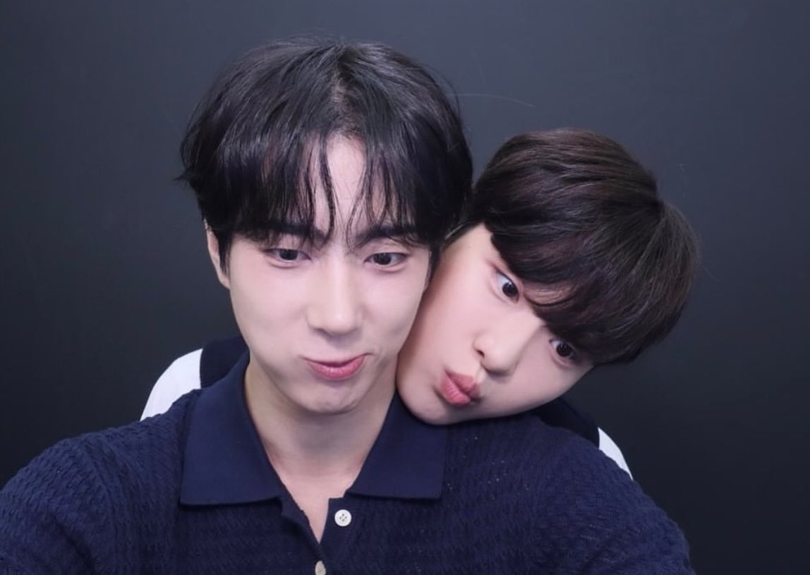 아, 진짜 귀여운데?어떡해~
 &amp; ♡ 살아있어?무사해?