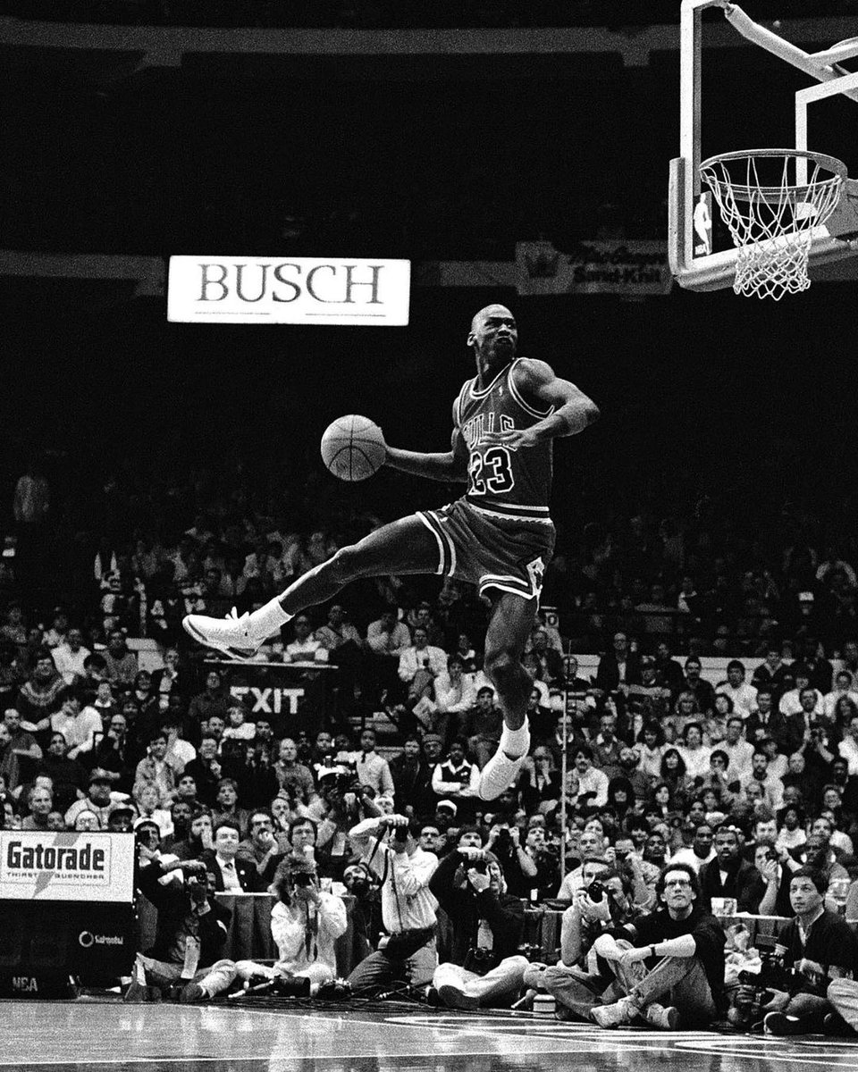 S_Sakib5's tweet photo. 40 years ago at this day Michael Jordan was selected 3rd overall in the 1984 Draft by the Chicago Bulls and going on to be the Greatest “Sports Athlete” Of All Time. 

The Rest is History 🐐 https://t.co/tE3rK7IvXb