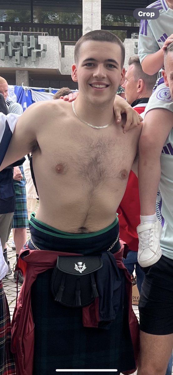 MISSING IN COLOGNE

If anyone see’s Thomas in cologne please get in touch. He has no phone and this is what he was wearing today