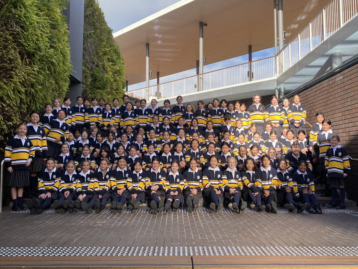 This week, our Year 6 Cohort was proud to receive their personalised Ravenswood jerseys, which represent their school spirit and mark a significant milestone in their educational journey.