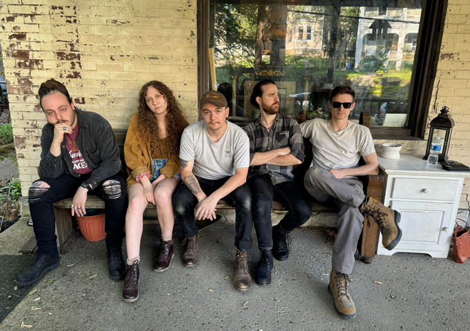 Jamsphere's tweet photo. Discover the raw resonance of Zacharia Tayler's latest single "No Depression"—an anthem of hope and resilience in the face of struggles. 🎶✨ #NewMusic #AltCountry #ZachariaTayler #NoDepression #Americana #HopeAndResilience - https://t.co/ZvAHapyR2V via @HeyGroover https://t.co/jfjV2uDEeg