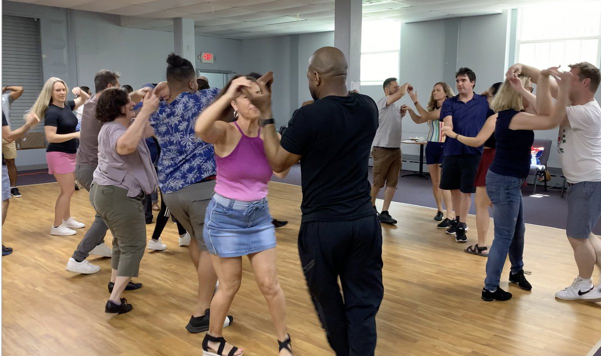 DanceInTime5678's tweet photo. Join the fun every Saturday at our dance class! For class details, visit: https://t.co/drMws4wNEq #ruedadecasino #dancelife #latindanceclass #dancers #DanceInTime #musically #salsadancing #fitnesslife #danceclass #salsadancing #happinessisachoice #dancebreak #seizetheday #DC https://t.co/Of7AHdQ2u2