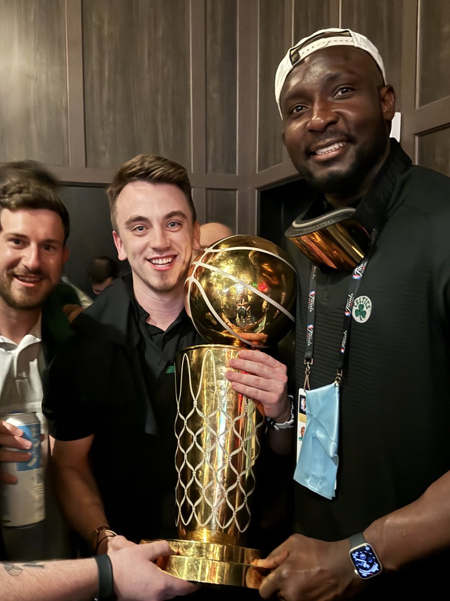 University of Hoops tweet media