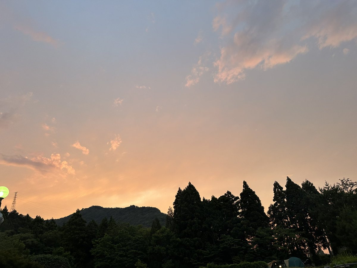dai1trust's tweet photo. (｡･д･)ﾉｵﾊﾖｰｺﾞｻﾞｲﾏｽ♪

先週土曜日に #第一トラスト みんなと親方さん達の家族と総勢55人で #天湖森 にてBBQを開催致しました𓌉𓇋 🥩

色んな方とお話が出来たり、頑張る活力が出たりとすごく楽しく素敵な1日を過ごしました💐

今日も一日ご安全に✌️
#富山 #石川 #足場 #初夏 https://t.co/qWwI039JBv