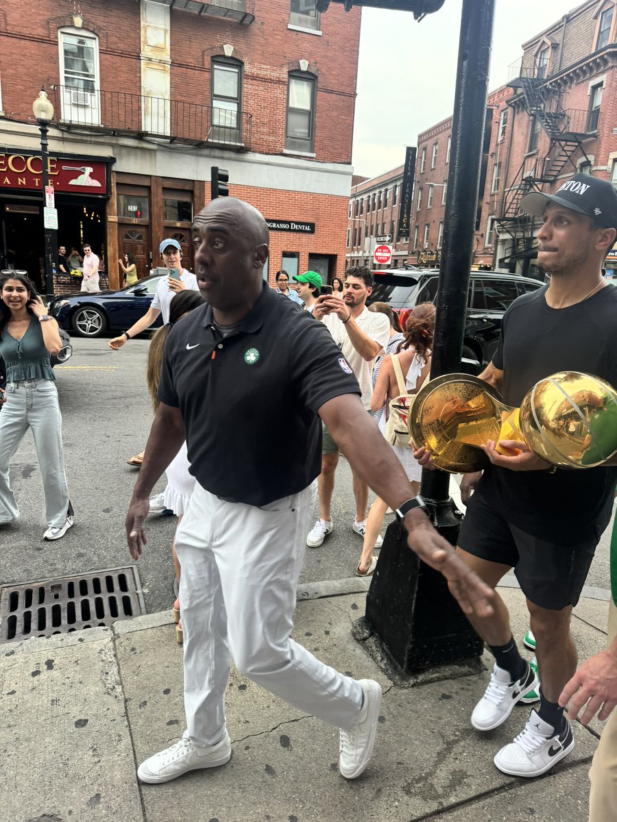 Only In Boston tweet media