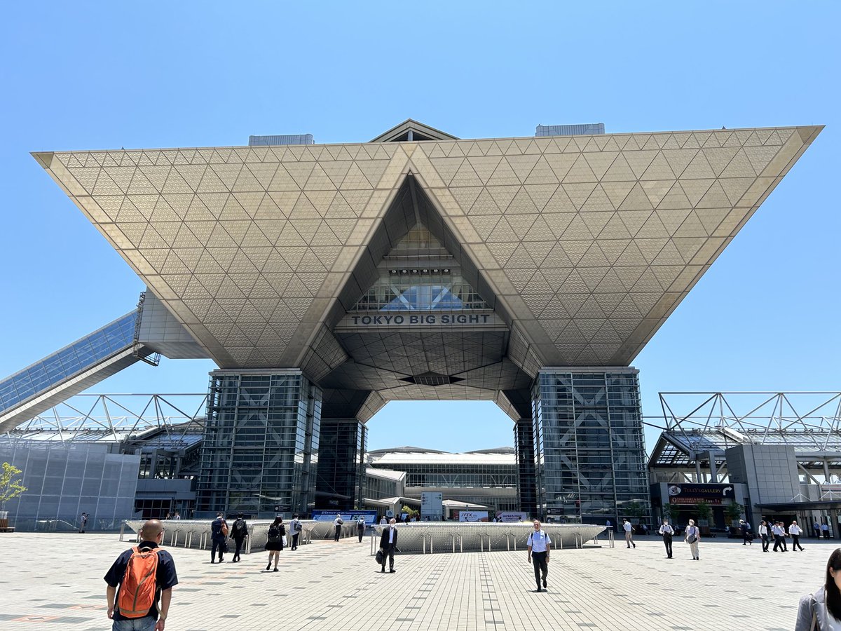 hiroshitakashim's tweet photo. 機械要素技術展2日目　東京ビッグサイト東2ホールE14-42でベローズを展示してお待ちしています。 https://t.co/SlrIGxjFqG