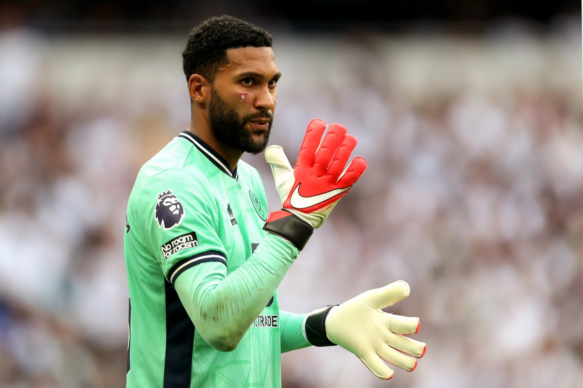 FabrizioRomano's tweet photo. 🚨⚒️ West Ham have signed Wes Foderingham as new third goalkeeper, joining on a free transfer. Documents are completed.

Two-year contract, as @ExWHUEmployee called. https://t.co/VeUPtDGpun