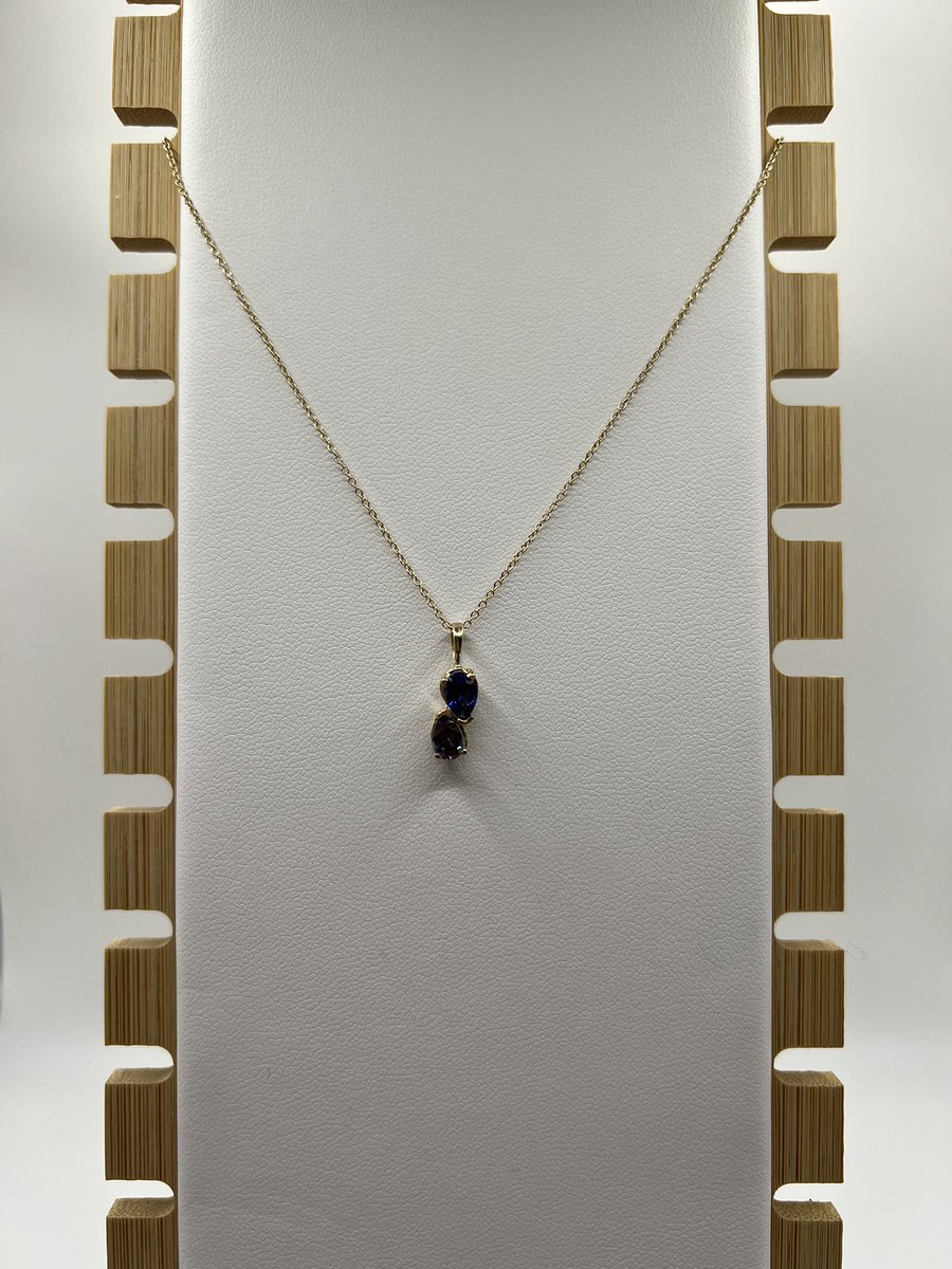 iroirobycherry's tweet photo. birthstone pendant for my best friend’s 2 babies, let me make you one! available in sterling silver or 14k gold (yellow or white). this is 14k yellow gold with a tanzanite color lab sapphire and a lab alexandrite. shown on a 10K yellow gold 1mm 18” cable chain.

:) https://t.co/ocJBCrSBP3