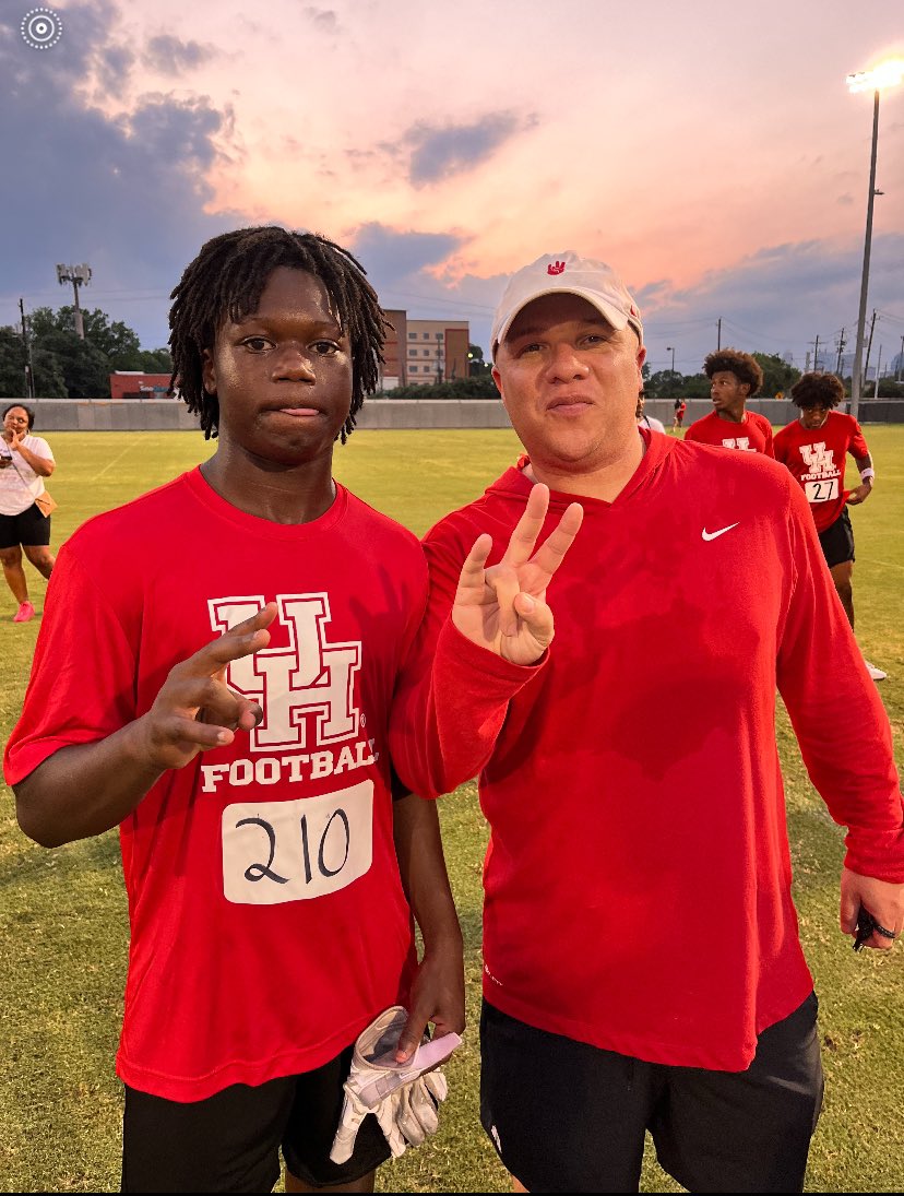iampopbrackens's tweet image. Huge thanks to the University of Houston for letting me come out and showcase my talents!!#UofH#iowacolony#c/o26