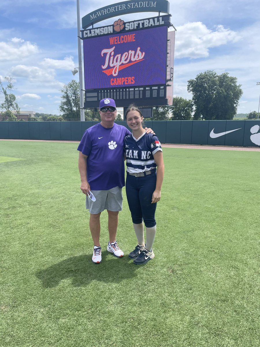 JackieKnol2027's tweet photo. It’s been a great past three days with @clemsonsoftball. Thank you once again  to the coaches and staff who organized this camp. 
@rittmanjohn @ClemsonCoachKJ @cbreault12 https://t.co/LSRuYJijtJ