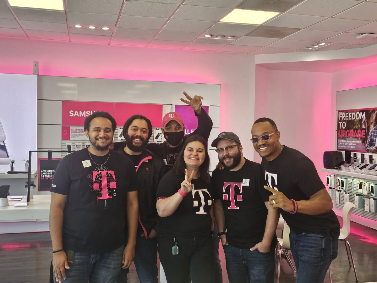 This team in Columbia, SC, is ready to #DoItBig and close the quarter out with a BANG!
#LetsGo