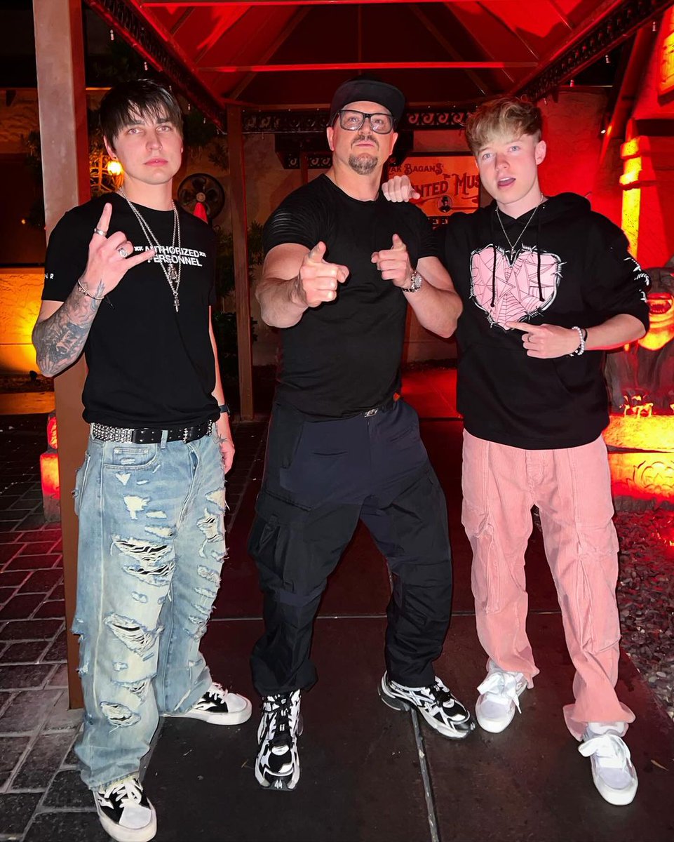 <a href="/Zak_Bagans/">Zak Bagans 🧛🏻‍♂️</a> with <a href="/SamandColby/">Sam and Colby</a> at his <a href="/hauntedmuseum/">Zak Bagans' The Haunted Museum</a> cannot wait for this new video the first was absolutely creepy with mind blowing results how handsome Zak looks too love those muscles !! 👻👻