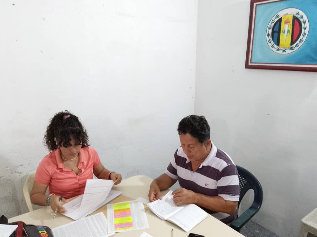 Hoy Miercoles, 19 de junio se efectuo la Reunión con el compañero José Antonio Sec de Organización de la Parroquia Rómulo Gallegos.  Brindándole información sobre los testigos. Y igualmente en Reunión Organizativa. 
Los ADecos votamos por <a href="/EdmundoGU/">Edmundo González</a> 👏🏻🇻🇪