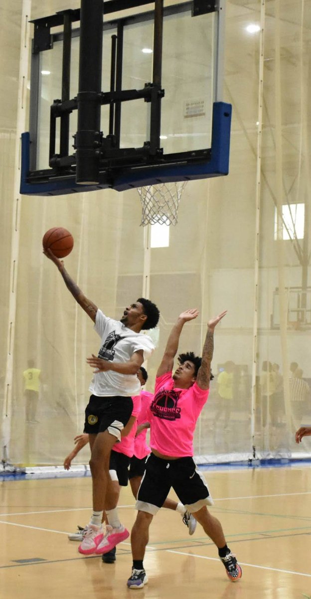 <a href="/Jaelawsonn/">Jaeden Lawson</a> with the strong finish at the #ICChangeShowcase #FreeBasketballShowcase in Ohio.  This event is just DIFFERENT. #BiggerThanBasketball