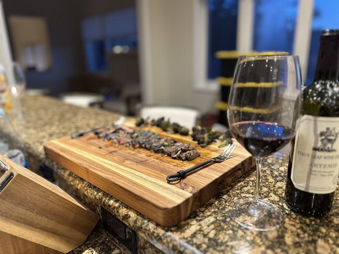 So Chris cooked up one of my FAV&rsquo;s tonight!!!  Skirt steak with a CRAZY awesome sauce!!!! https://t.<a href="/tag/nature"class="tags"><span>#nature</span></a><a href="/tag/florida"class="tags"><span>#florida</span></a>