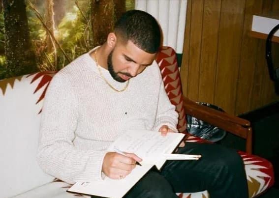 CAWBBBB's tweet image. Dear Diary, 

Everyone that does a set on the Pop Out show by Kendrick is not my friend anymore. I'm cheesin fam. 

Aubrey.