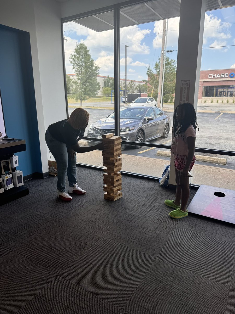 Juneteenth Customer &amp; Employee Appreciation Day!!! 🤞🏾🖤❤️💚
…
Working at a "Dream in Black" store the team wanted to share the love in the community!!!
<a href="/CoachAPacheco/">Alexandria Pacheco</a> <a href="/KattiaS_Ramirez/">Kattia S. Ramirez</a> <a href="/AlyssaMoore_12/">Alyssa Moore</a> <a href="/KAMOkonnects/">𝐾𝐴𝑀𝑂</a> 💪🏾🎉🤝🏾
