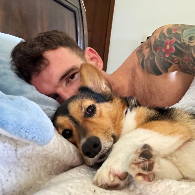 Forgot to post earlier but we woke up like dis 🥹🐻🫶🏻 https://t.co/CIoLOHdx2N