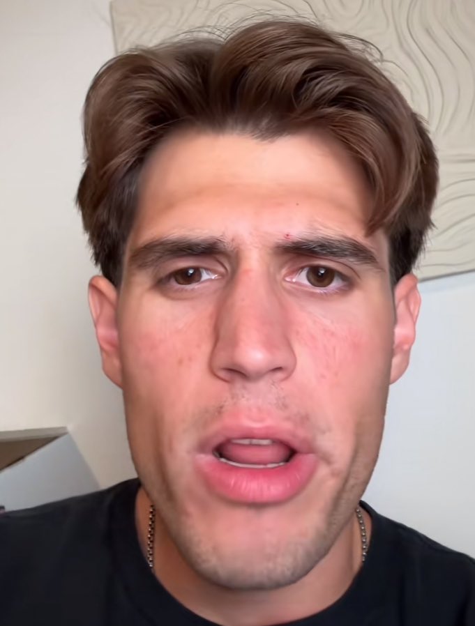 McFuckinnnn's tweet photo. Pov: You’re about to hear the corniest 1 liner of all time https://t.co/owemCeaj7w