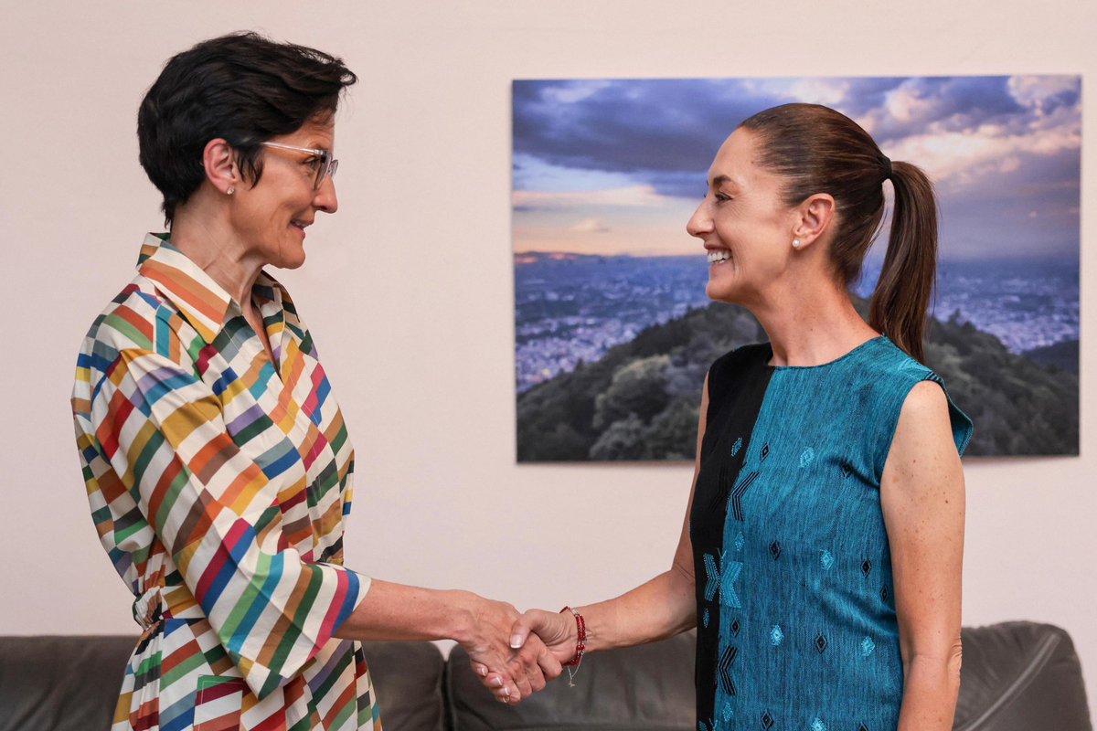 Claudiashein's tweet photo. Me reuní con Jane Fraser, CEO de Citigroup. Una mujer muy inteligente y con reconocimiento por nuestro país. Me dio mucho gusto conversar con ella sobre el momento que vive México y nuestro futuro promisorio. https://t.co/F22g30bVA3