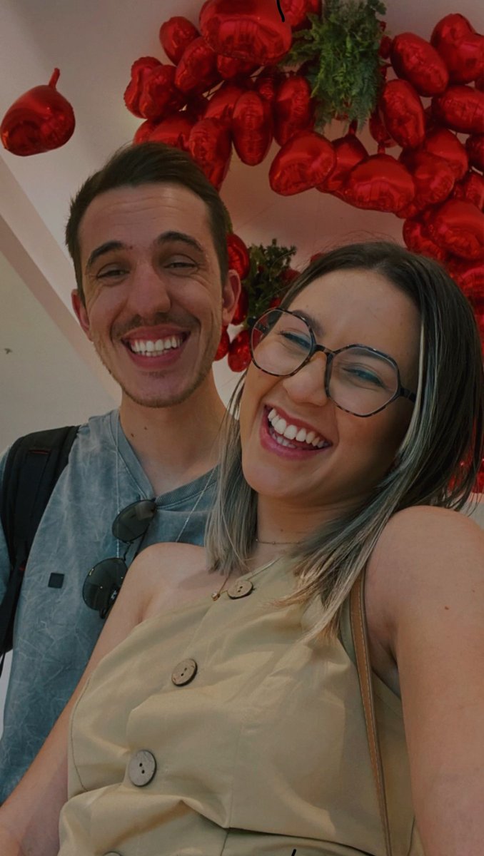 Kelinda1425's tweet photo. Faltam-me palavras para descrever o grande amor que sinto por você meu bem!😍❤️ https://t.co/HmQldiPcJr