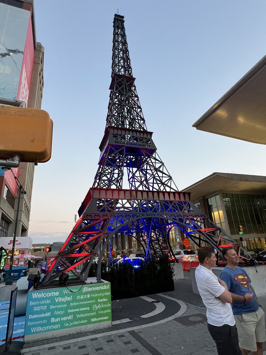 BleedBlue1986's tweet image. Me: I’ve seen bigger.
Mom: Why do I feel like you’ve said that before?

#ThatsWhatSheSaid