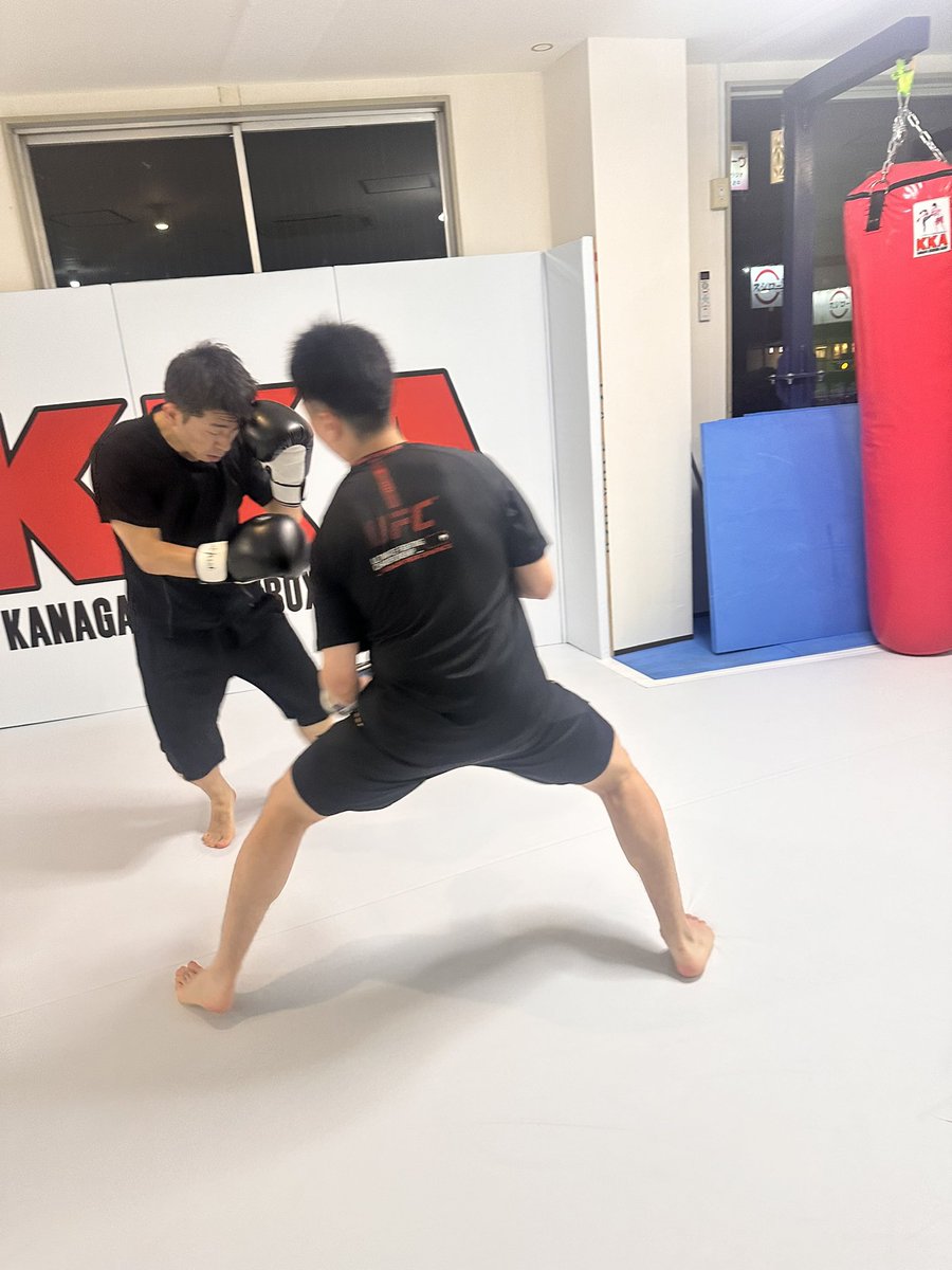 KKickboxingA's tweet photo. June 19 Western boxing class. 

A boxing trainer joined us, and we did mitt work with two trainers.

#InstructorsWanted #Yokohama #HigashiKanagawa #MartialArts #Kickboxing #MMA #MixedMartialArts
#Grappling #Wrestling #MuayThai
#Diet #SportsClub #BeginnerFriendlyGym
#reTraining https://t.co/fXl6LolNyd