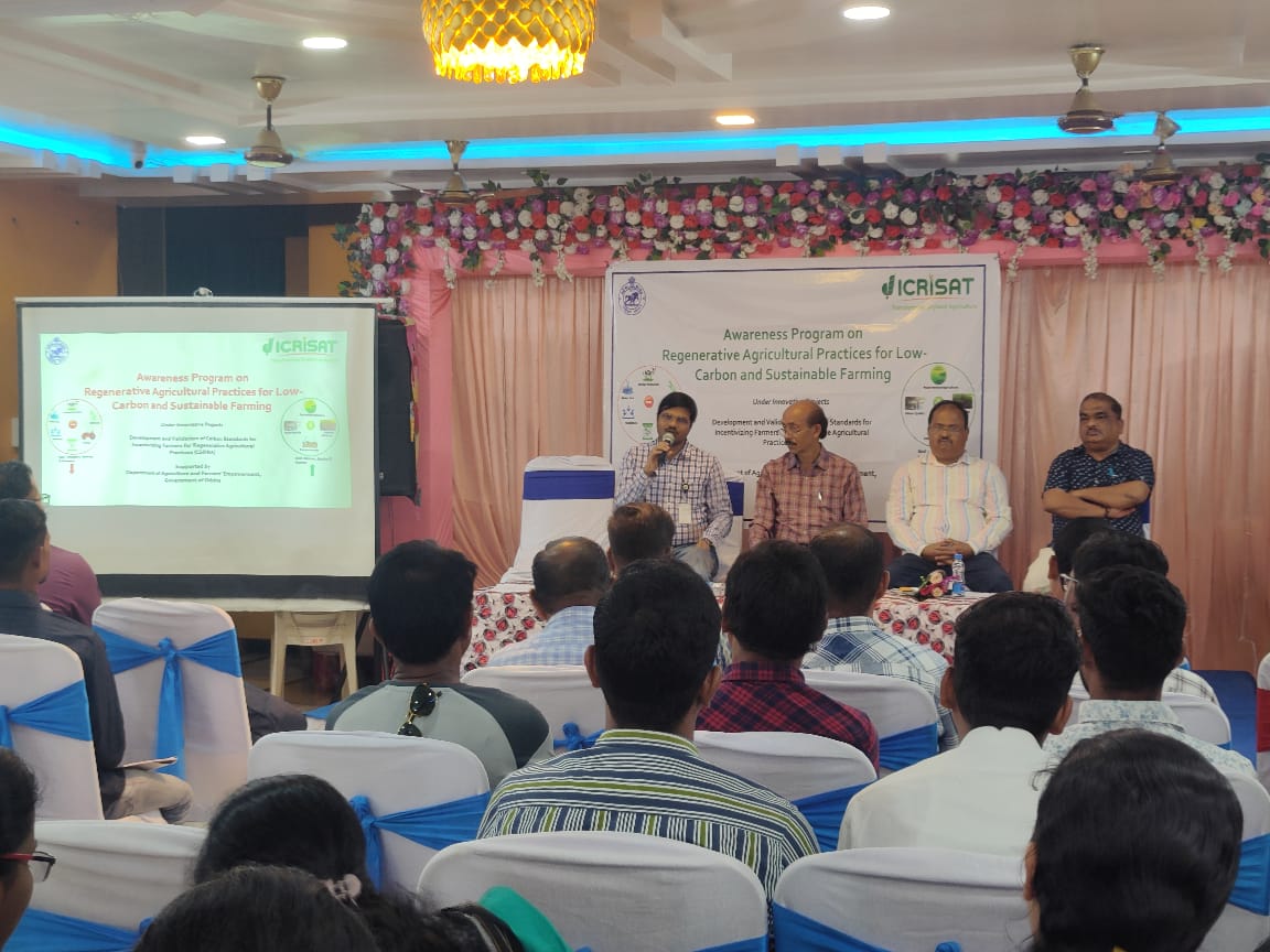 RajibMi28118643's tweet photo. An enriching experience to be a part of an awareness training on #Carbon Farming through #regenerative agriculture practices supported by #DAFE Odisha and in collaboration with #ICRISAT.
@OASA_odisha @krushibibhag https://t.co/25bT1yuMwZ