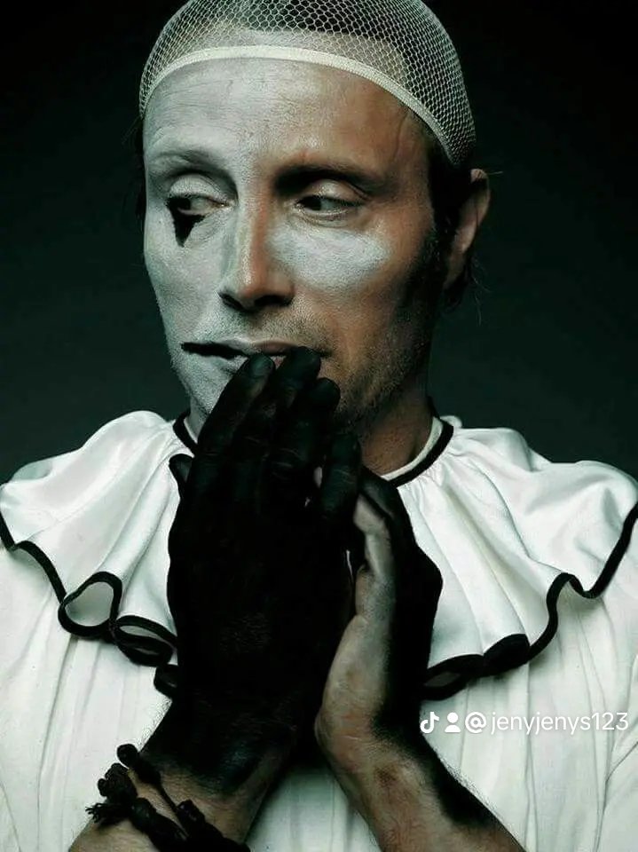 1Jenysayra's tweet photo. #madsmikkelsen #danishactor #hannibal https://t.co/Yh73PlRlrn