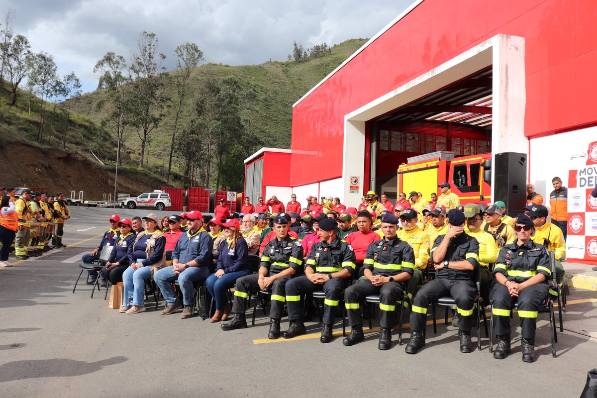 Riesgos_Ec's tweet photo. 🔎Prevención 

En #Cuenca realizamos la clausura de la #AcreditaciónBRIF2024 y el #ReencuentroForestal, con la presencia de autoridades nacionales, delegados internacionales y de distintas partes del país. https://t.co/17o4KSSzAh
