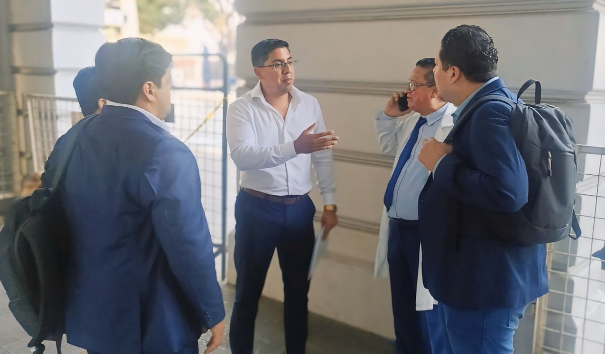 Mantuvimos una mesa d trabajo con el coord. provincial Guayas <a href="/IESSec/">IESS</a> , técnicas dl MSP, representants d la Gobernación dl Guayas y comisionados d varias dializadoras dl País. En el cual solicitamos q se nos cancele la deuda dl IESS Y <a href="/Salud_Ec/">Ministerio de Salud Pública 🇪🇨</a> , valor q asciende a $5’892.992,00