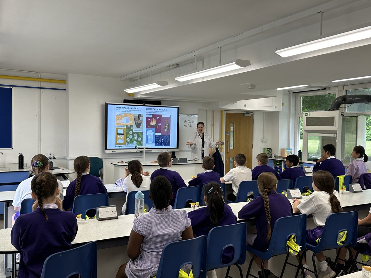 Yesterday, Year 5 from <a href="/SayesCourtPrim/">Sayes Court</a> visited the science department to explore Chemical Reactions. The students were exceptional demonstrating great scientific skills. #STEM #SecondaryTransition <a href="/jubileehigh/">Jubilee High School</a>