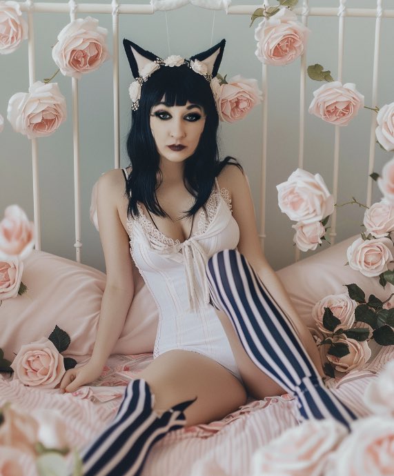 Raisehellbelle's tweet photo. I have no idea why, but when Iโm told I am a โgood girl,โ I puddle myself. ๐ซ Perhaps Iโm just eager to make someone proud of me. Slip a โgood girlโ into my dmโs on onlyfans for a free preview of proofโ> https://t.co/WCVCkddIky
#Onlyfan #gothfantasy #SupportingACause https://t.co/iaN9i0yEFT
