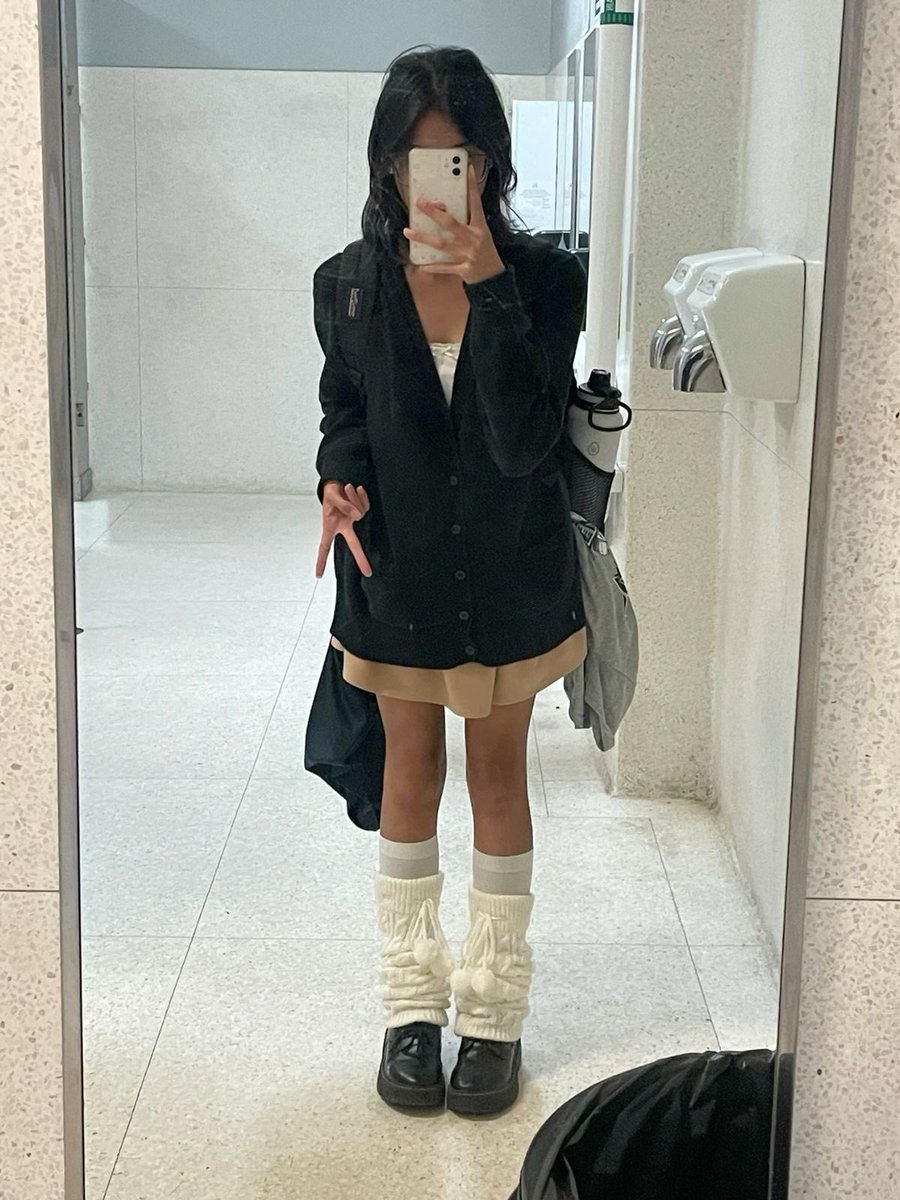 kiki tweet media